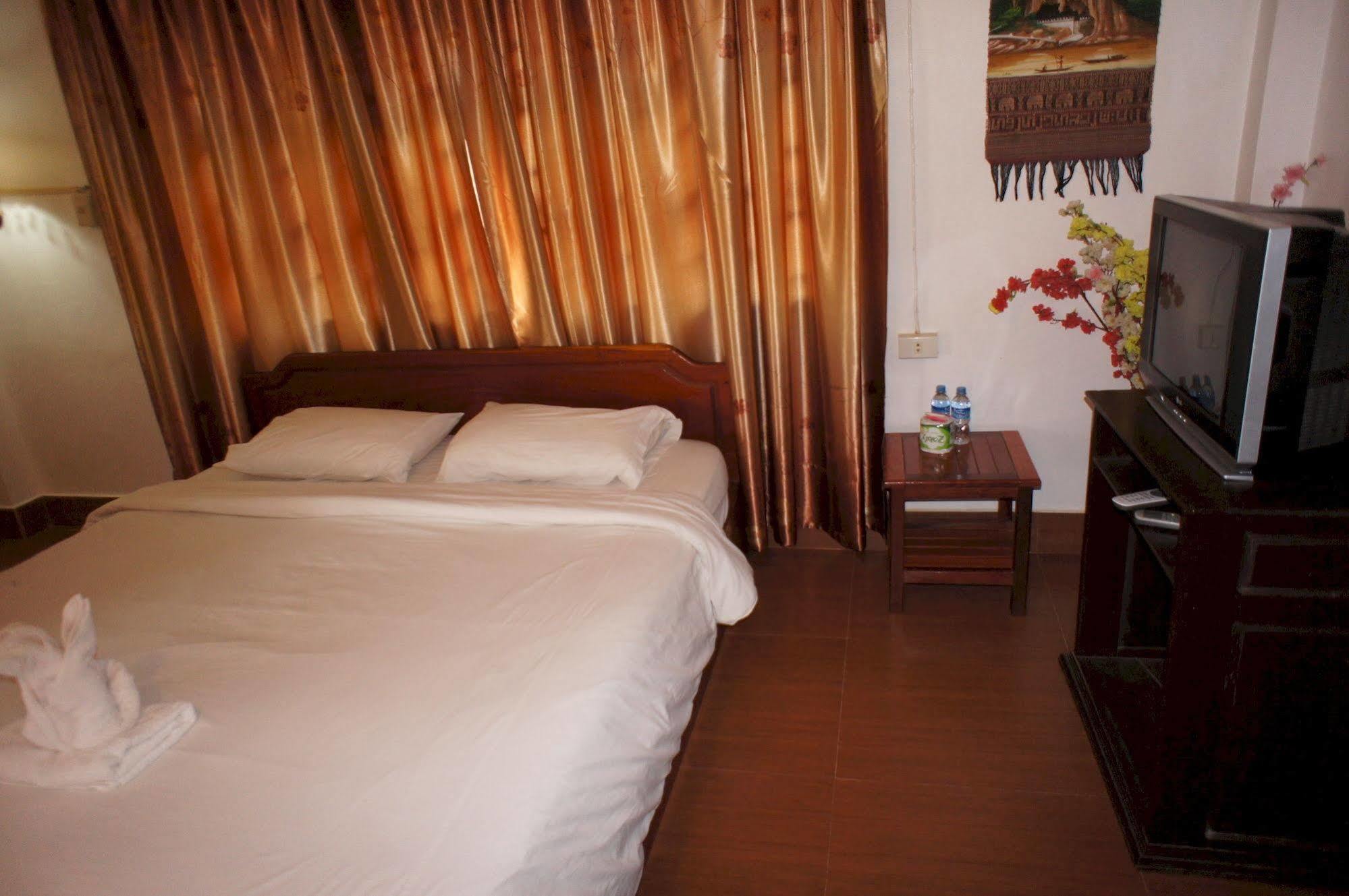 Malany Villa 1 Vang Vieng Bagian luar foto