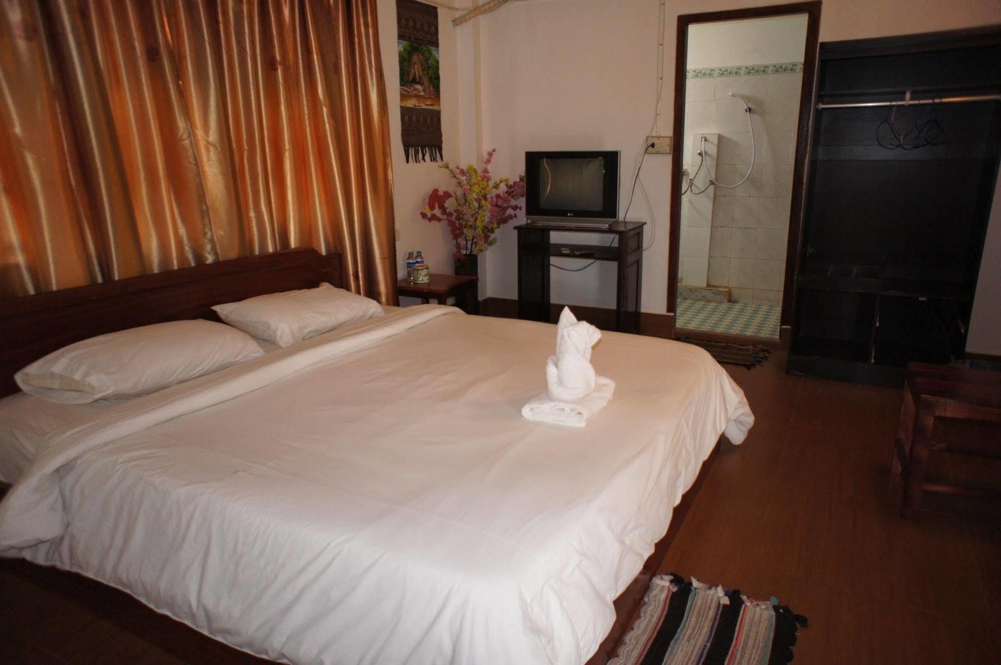 Malany Villa 1 Vang Vieng Bagian luar foto
